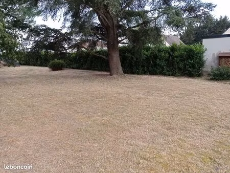 terrain à batir 1115 m²
