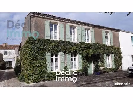 maison 8 pièces 250 m²