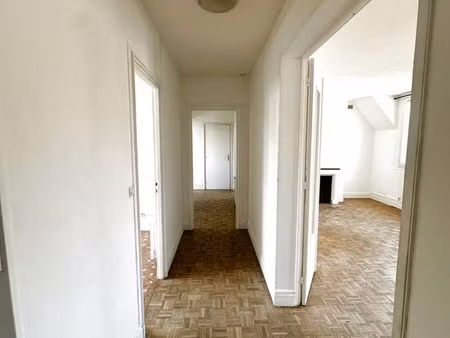 appartement 2 pièces 61 m²
