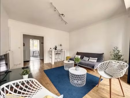 superbe appartement lumineux (e/0)