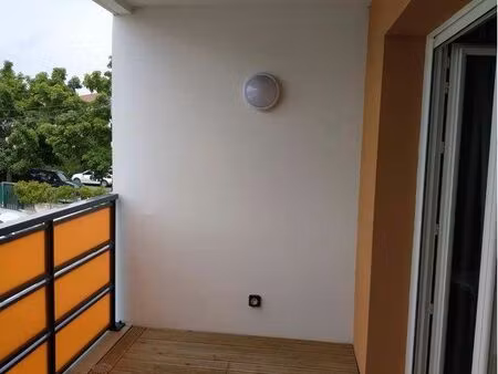 t2 argoulets avec balcon et parking