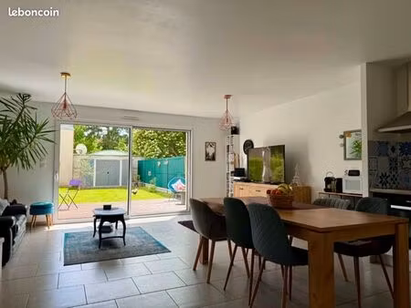 maison familiale contemporaine climatisée – 3 chambres – jardin – centre-ville d’anet