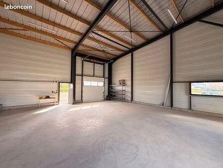 local 218 m² plaintel