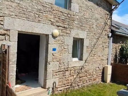 maison de 45 m² (60 m² au sol) - jardinet et parking - quimperlé kervidanou