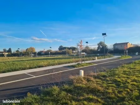 terrain 567 m² rieumes