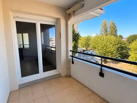 appartement 3 pièces 63 m²