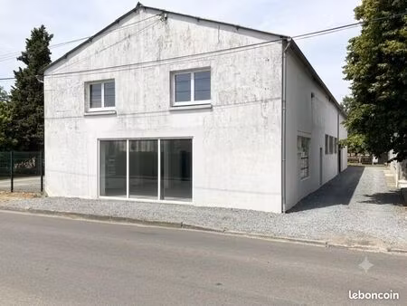 local industriel 300 m²