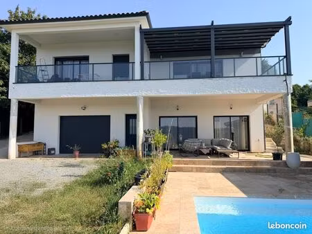 propriété 7 pièces 164 m²