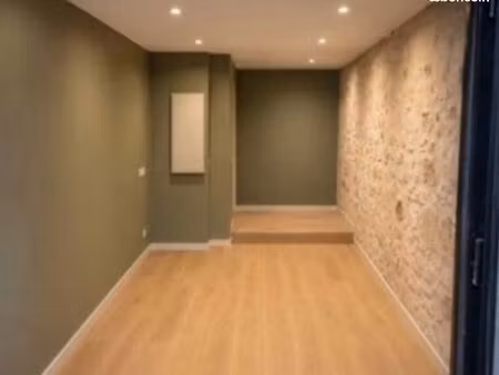 local 15 m2