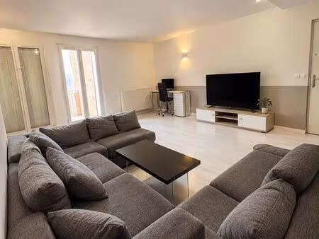 t3 de 72 m² avec jardin privatif et box – opportunité d’investissement – cergy