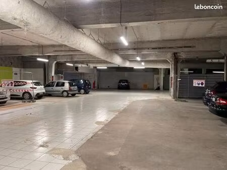 garage/box 4 m² saintes