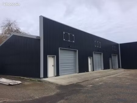 local d'activité 82 m² à louer cavignac- proche n10-a10- disponible de suite
