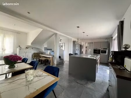 maison au calme avec superbe vue