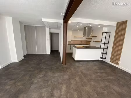 appartement 2 pièces 61 m²