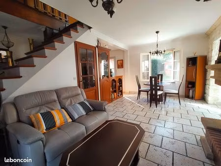 maison individuelle de construction traditionnelle avec sous-sol total et possibilité 3 ch