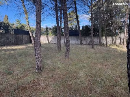 terrain 900 m² guzargues