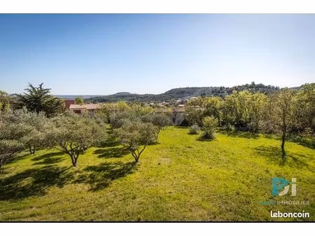 terrain 2657 m² péret