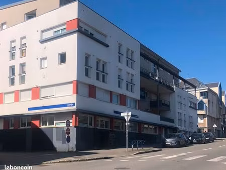 200m carrés de plain pied en coeur de ville