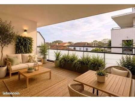 t3 proche centre-ville – 62 m² habitables + terrasse 15 m² – parking - ascenseur