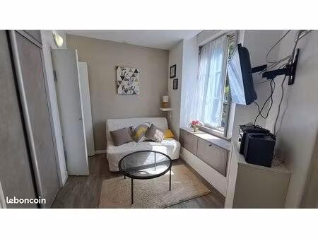studio 1 pièce 14 m²