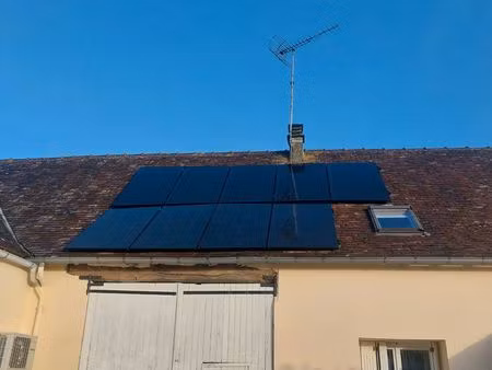 maison en pierre avec climatisation