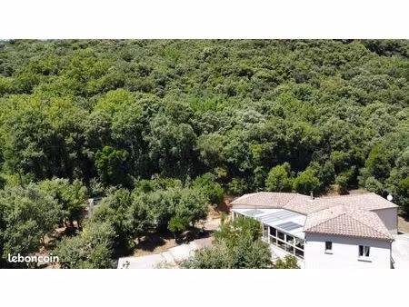 villa 7 pièces 192 m²