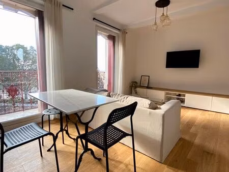 t2 29m² direct propriétaire – face cathédrale & vue dégagée