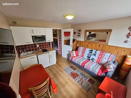 studio cabine 20 m² avec balcon – les 7 laux (les adrets)