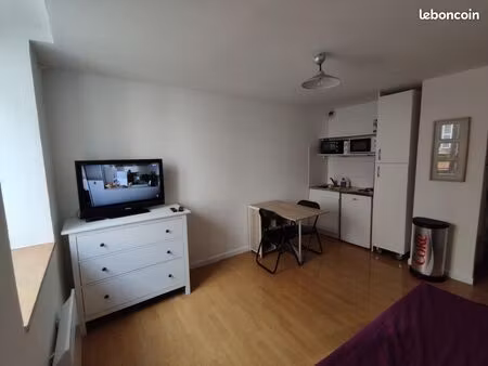 loue studio meublé
