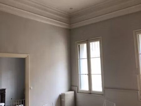 bureau double privatif 45 m² + espace commun 29 m² – nîmes préfecture