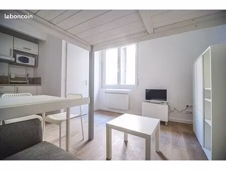 studio 1 pièce 18 m²