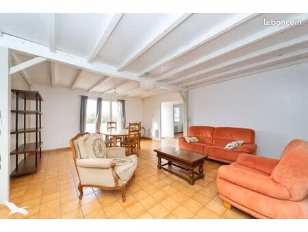 immeuble 400 m² blaye
