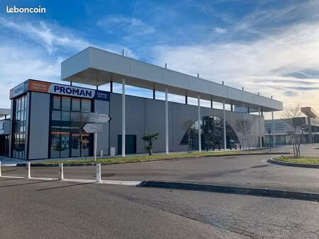 hagetmau | local commercial 893 m² – emplacement n°1 & forte visibilité divisible