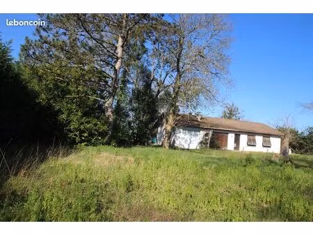 maison à restaurer entierement cassen sur 1500 m2 de terrain