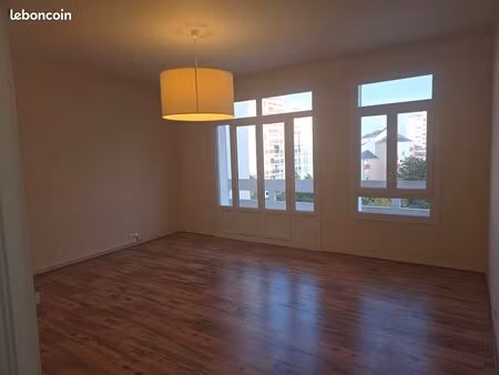 appartement t2 50 m2 place de la liberté