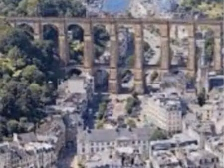 à louer – local de stockage bureau 100 m² – centre-ville de morlaix
