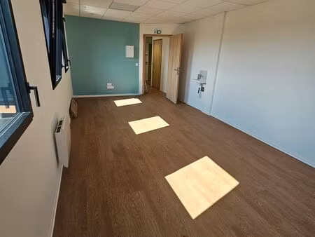 bureau 25m²