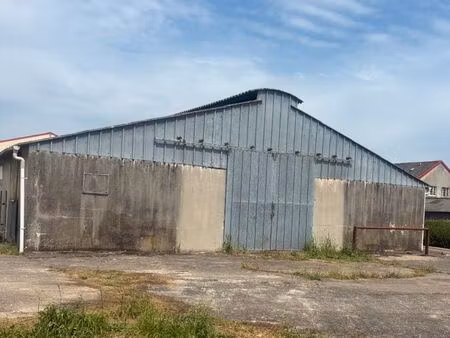 location hangar / entrepot 150 m2