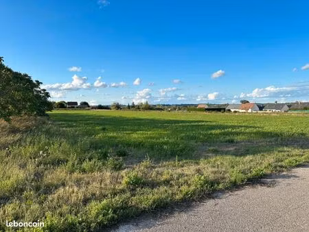 terrain 665 m² azay sur cher