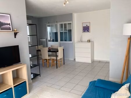 t2 47 m² avec balcon et parking — bruges le vigean