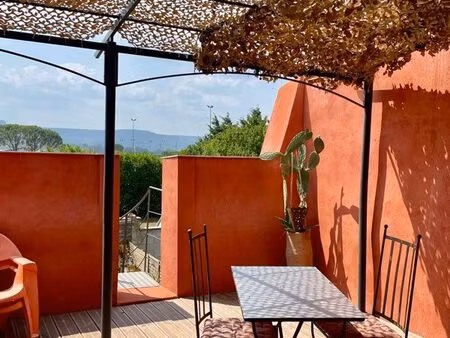 loue t2 meublé 40 m² tout équipé avec terrasse – codolet - idéal étudiant ou jeune actif
