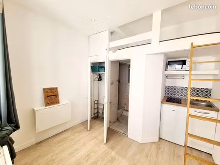 studette idéalement placée