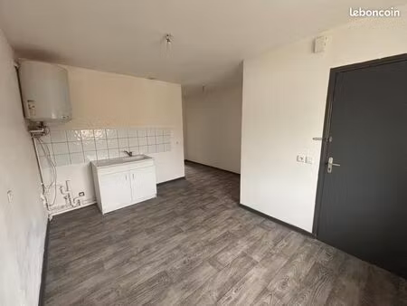 appartement t1noiretable à louer