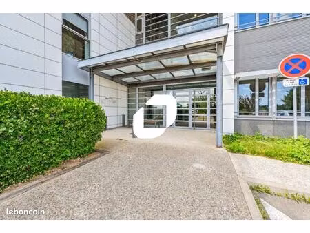 bureau 115 m²
