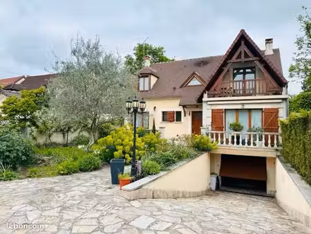 pavillon 7 pièces 125 m²