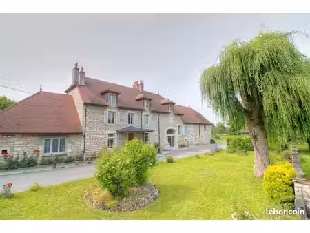 propriété 11 pièces 350 m²