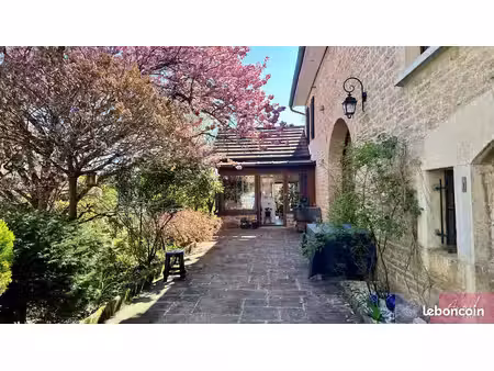 propriété 10 pièces 245 m²