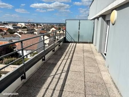 studio 30m2 + terrasse 18m2