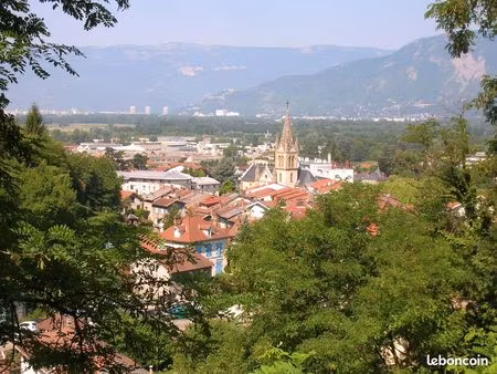 domène  en plein centre-ville  vente directe  affaire à saisir  idéale pour un investisseu