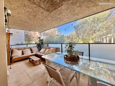 appartement t2 à vendre à pignan- rez-de-jardin avec magnifique terrasse couverte dans une